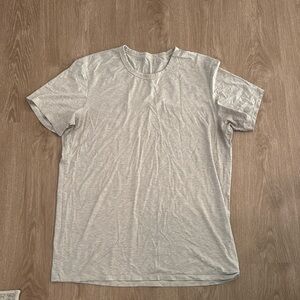 Men's Gret LULU LEMON fundamental tshirt